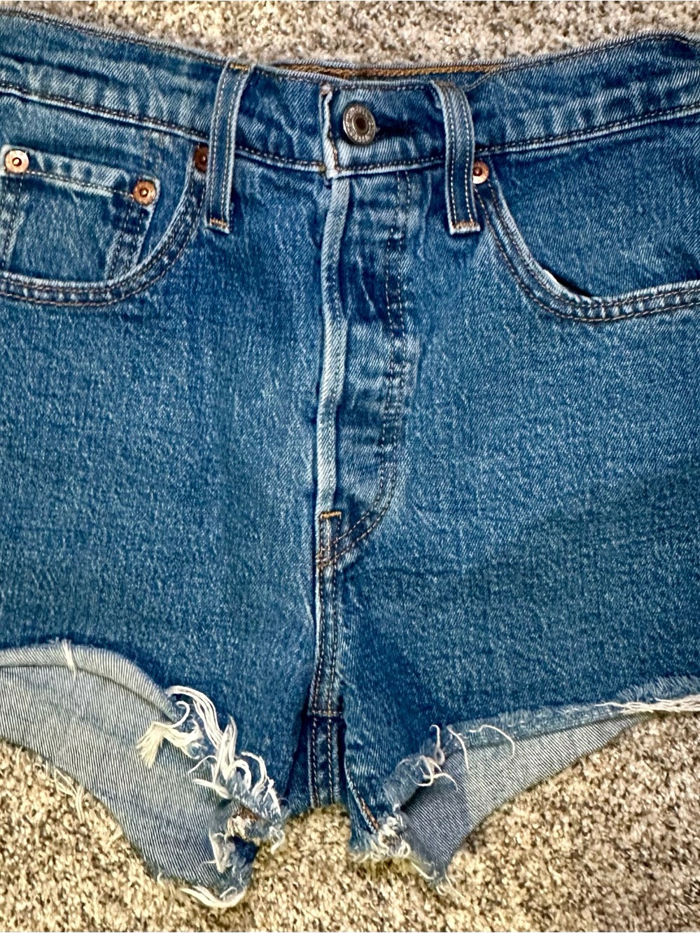 Women’s Levi’s 501 Distressed Denim Shorts Size